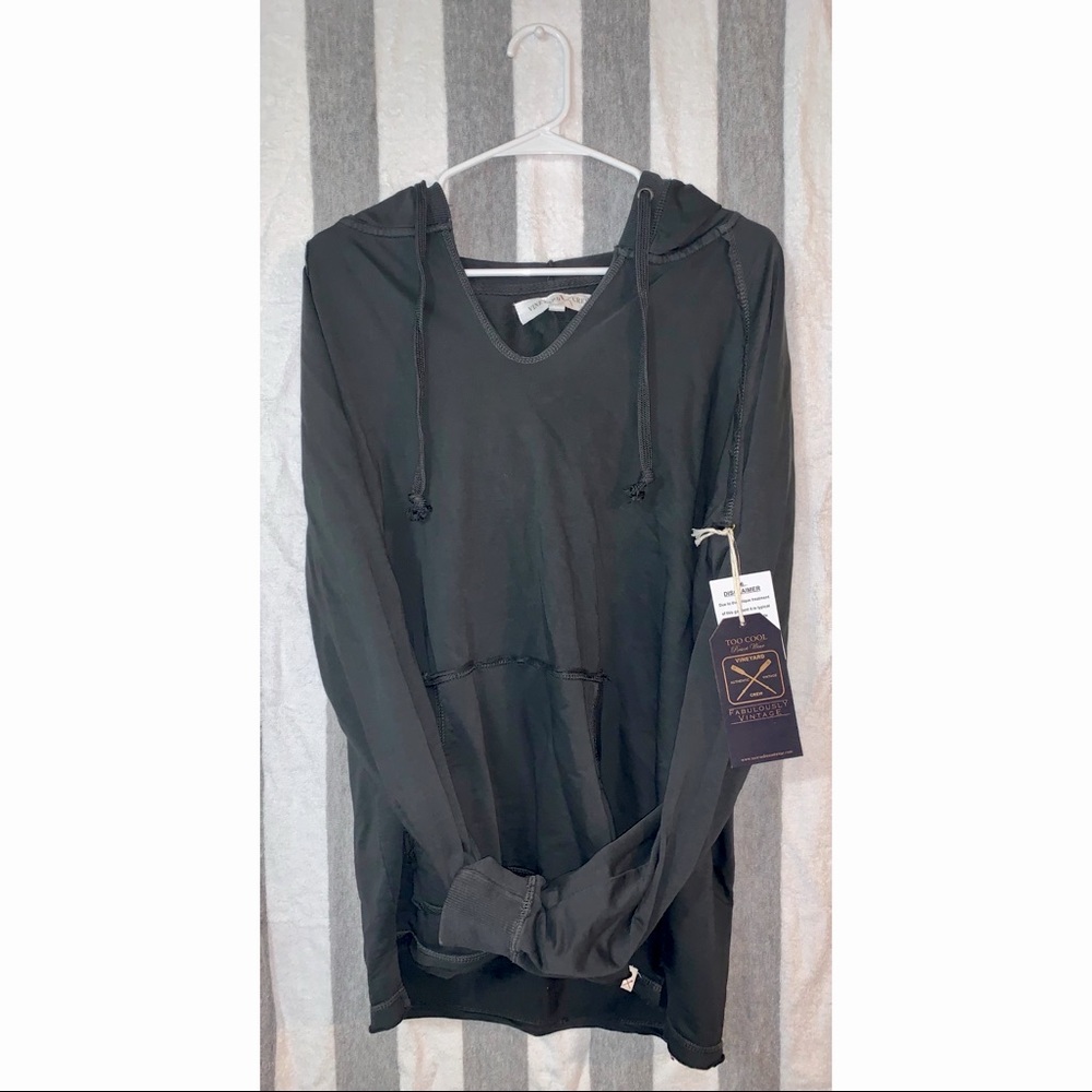 Medium Gray Vineyard Crew Sweatshirt with Hood